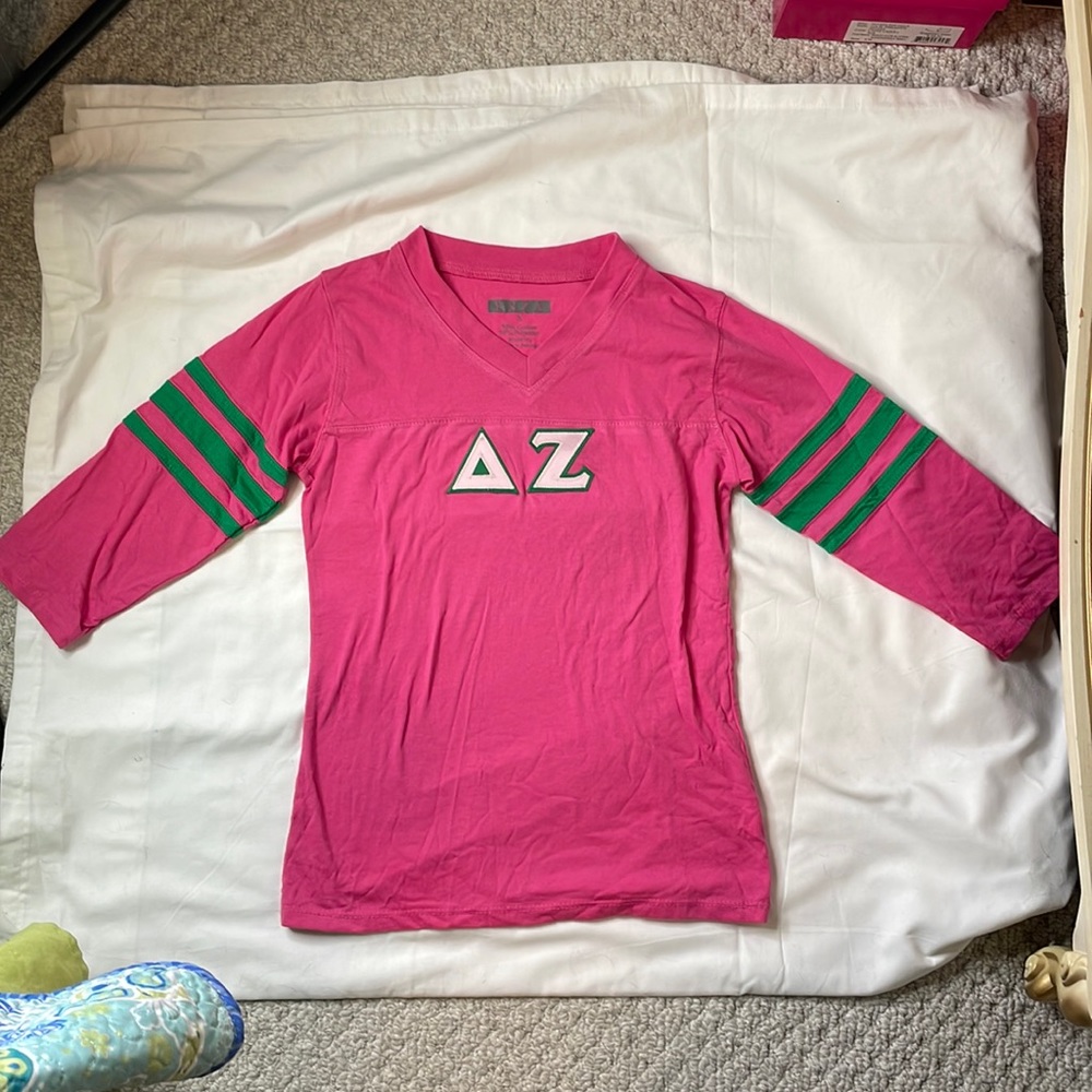Pink 3/4 Long Sleeve Delta Zeta Letter Shirt